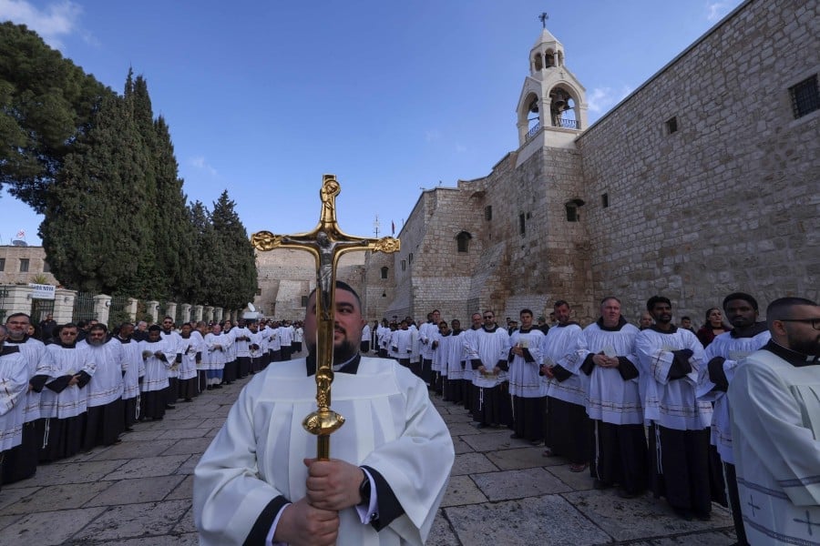 Bethlehem marks sombre Christmas under shadow of war