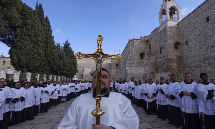 Bethlehem marks sombre Christmas under shadow of war