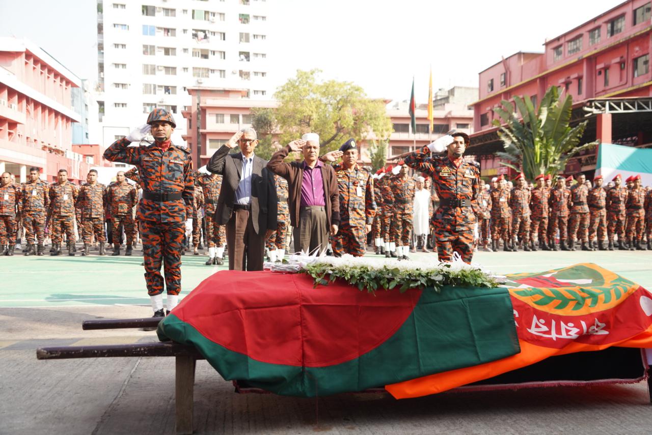 Janaza of firefighter Nayan held