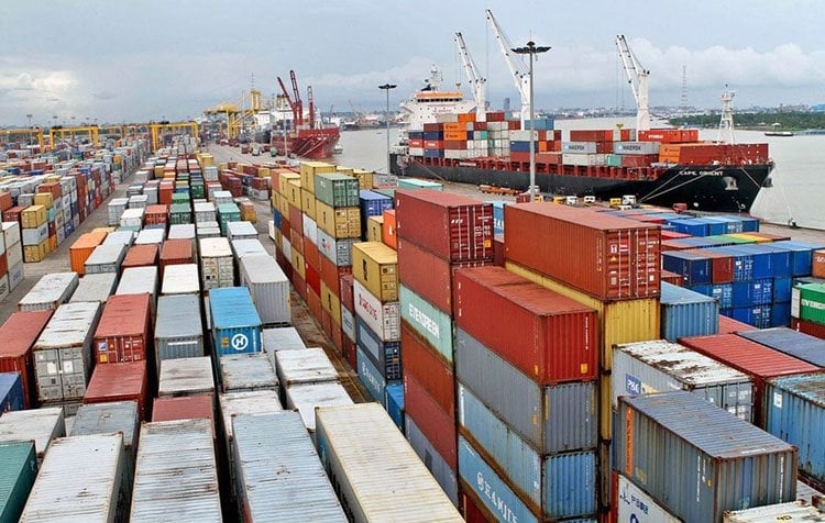 Ctg Port handles record 32.30 lakh TEUs container 