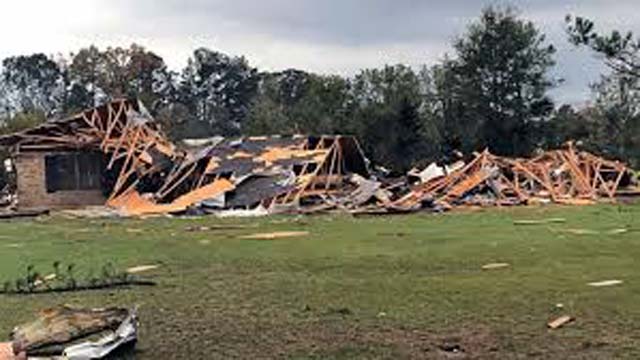 1 dead, 6 injured in Texas tornadoes