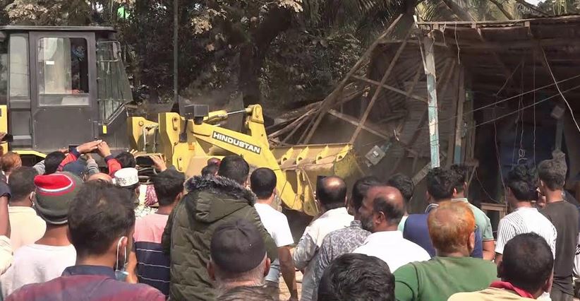 500 illegal structures evicted in Lakshmipur