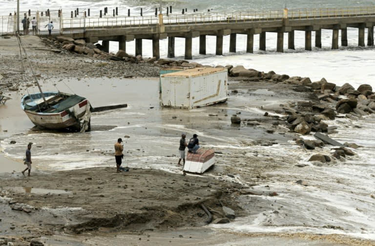 Three dead as massive waves slam Peru, Ecuador and Chile    