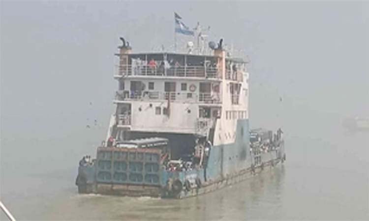 Ferry movement resumed after 6.30 hours in Paturia-Daulatdia Ghat