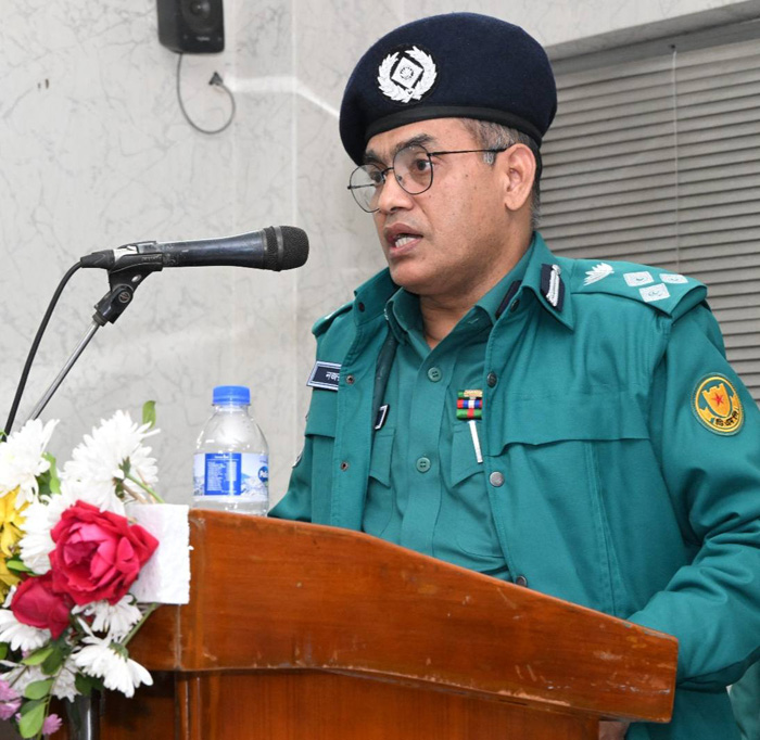 ‘Police-people need to work together to make Dhaka a safe city’ 