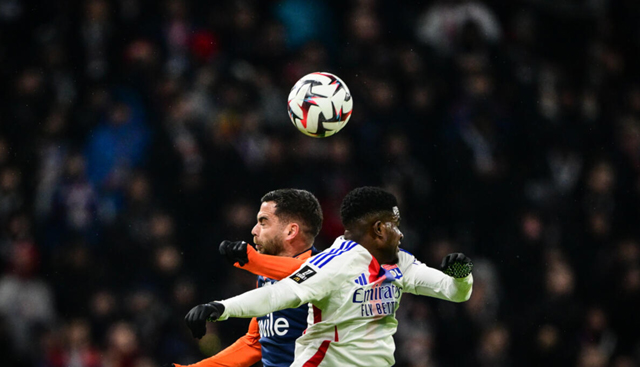 Lille keep heat on Ligue 1 leaders, Lyon escape against Montpellier