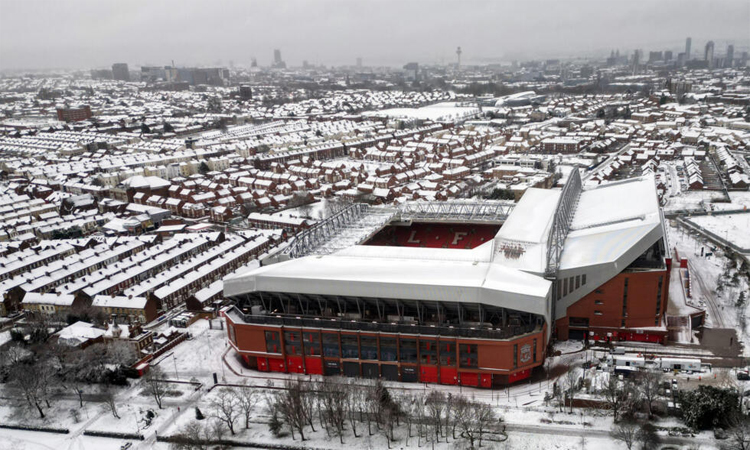 Liverpool-Man Utd Premier League clash to go ahead despite snowfall