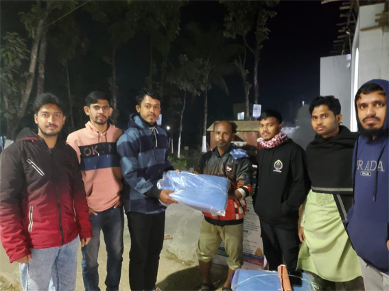 SUST students distribute blankets to the needy people