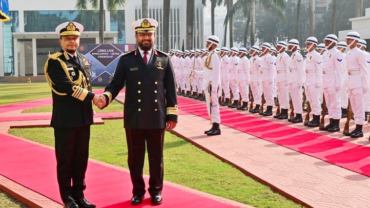 Qatar Navy Chief leaves Dhaka after two-day official visit 