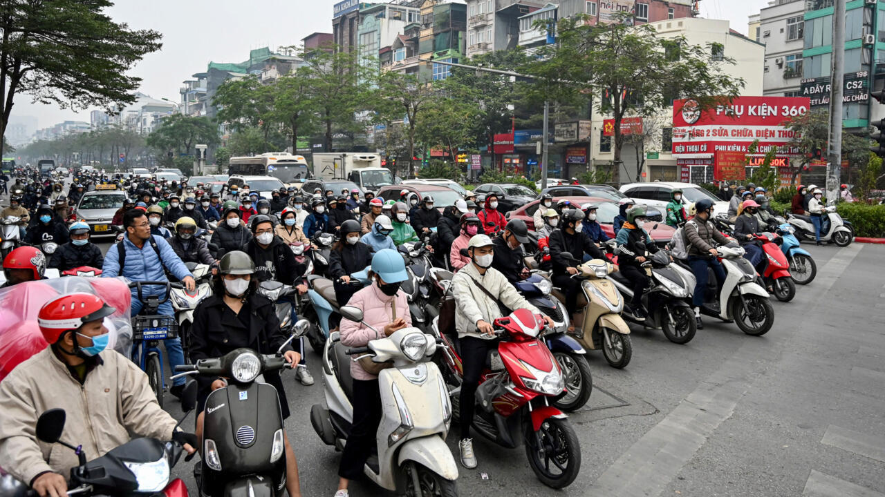 Vietnam to reward traffic offender snitches