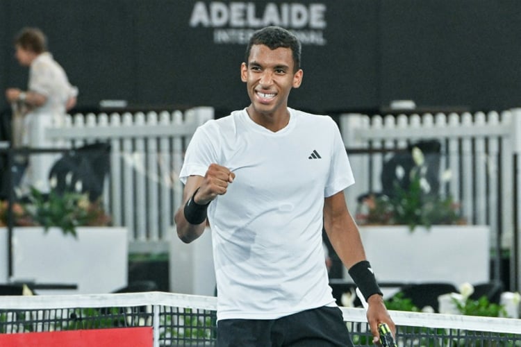 Auger-Aliassime belatedly beats Paul to reach Adelaide final