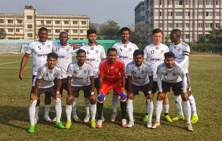 Mohammedan extend lead 