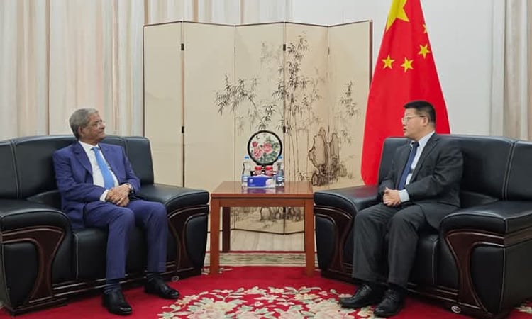 Chinese envoy meets Mirza Fakhrul 