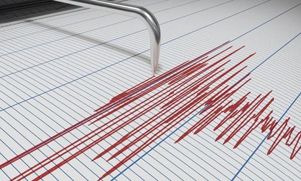 6.8-magnitude quake prompts Japan tsunami alert