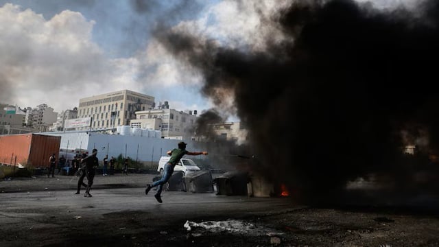 Palestinian health ministry says Israeli air strike kills 6 in West Bank