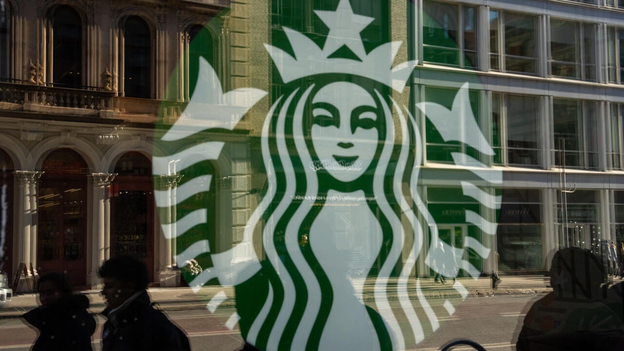 Starbucks shift on non-paying visitors stirs debate in US