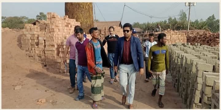 Illegal brick kilns fined Tk 1.5 lakh in Satkhira