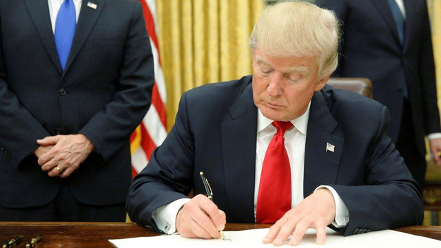 Trump signs order ending work from home for federal employees