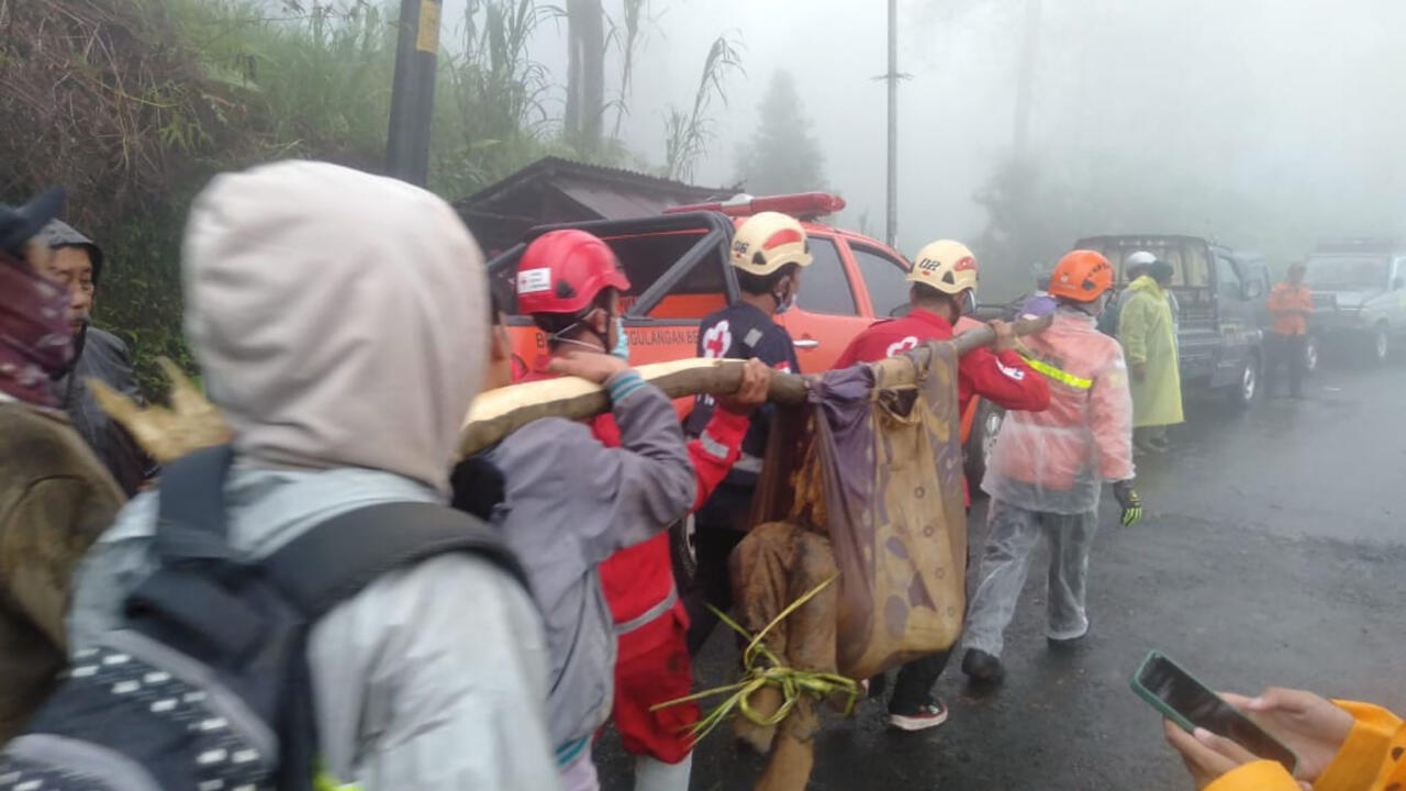 Rain-triggered landslide kills 17 in Indonesia