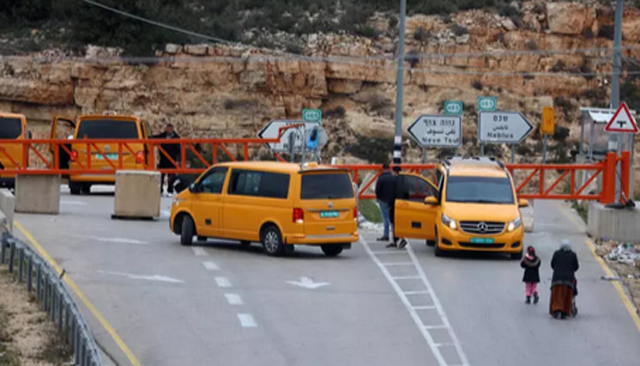 'Living in a cage': West Bank checkpoints proliferate after Gaza truce