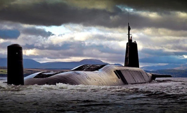 UK agrees £9 bn nuclear submarine deal with Rolls-Royce