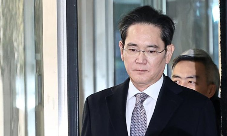 South Korea appeals court upholds Samsung chief's fraud acquittal