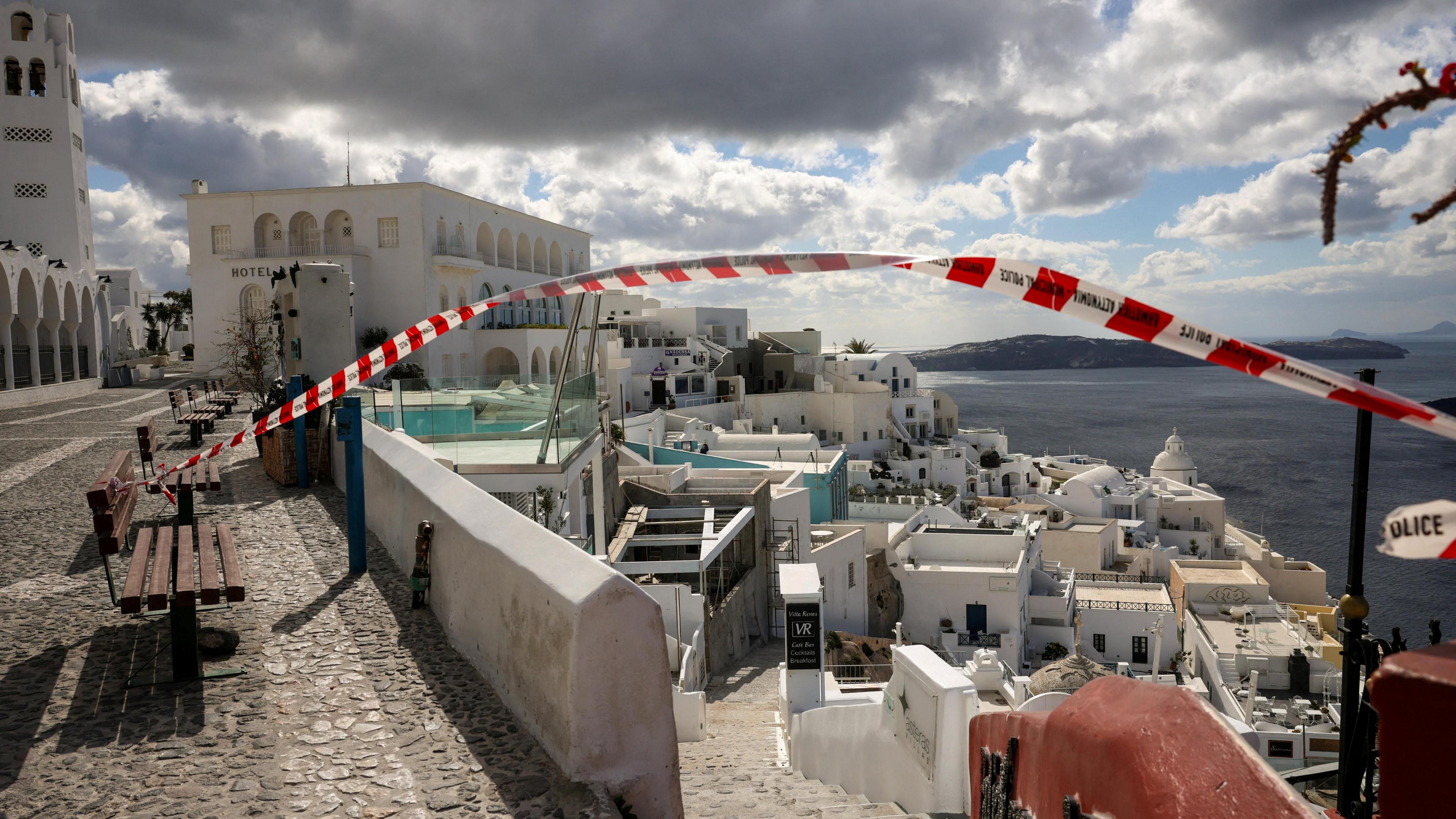 Strongest-yet quake hits Greece's Santorini island