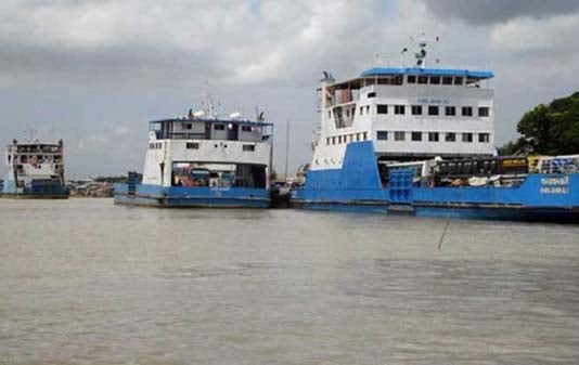 Paturia-Daulatdia ferry movement resumes after two hours