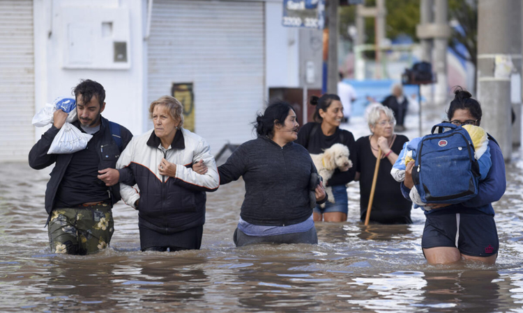 Argentina flood death toll rises to 16, country declares mourning 