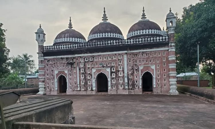 Dinajpur's Nayabad Mosque a witness to time