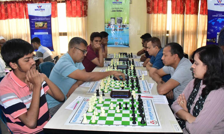 Four players share lead in rating chess