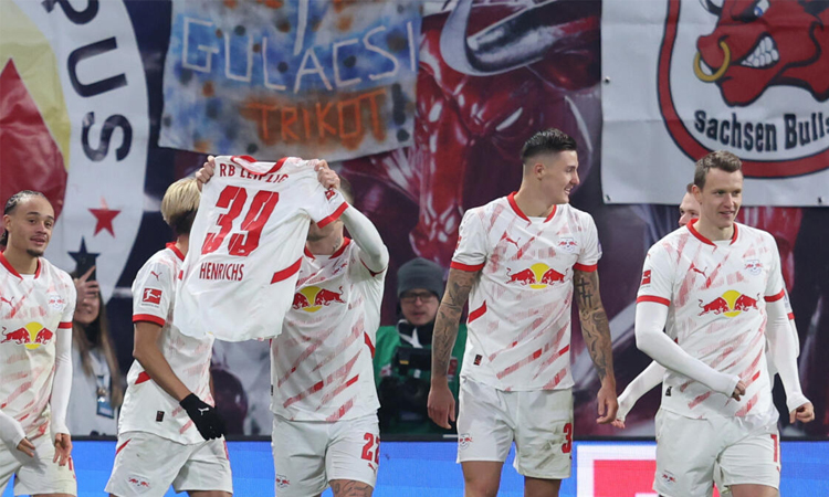 Leipzig's Henrichs focused on 'small goals' in return from horror injury