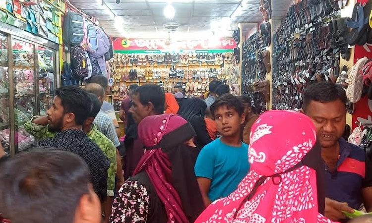 Eid shopping gains momentum in Sunamganj