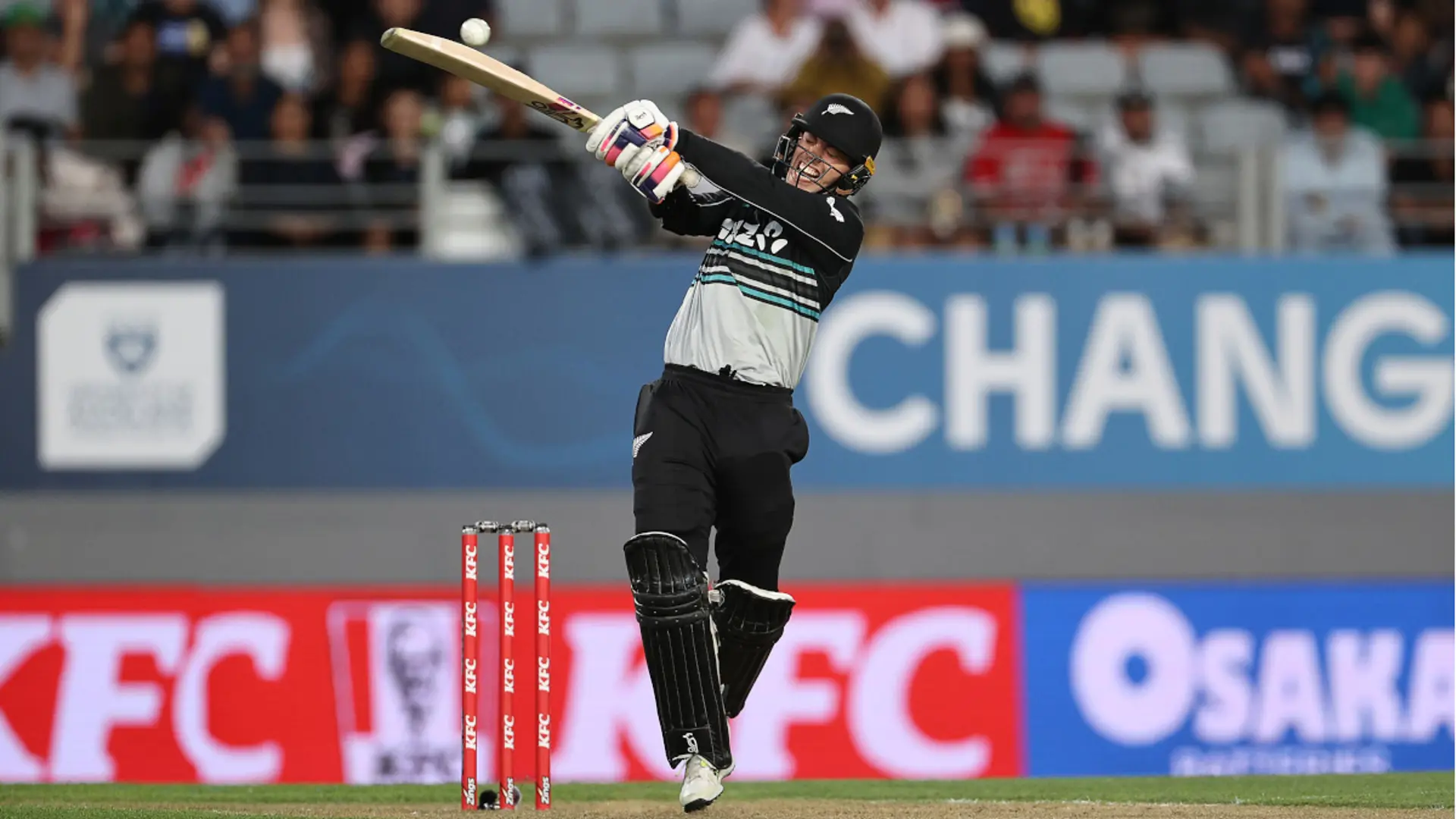 Chapman blasts New Zealand to 204 in third Pakistan T20