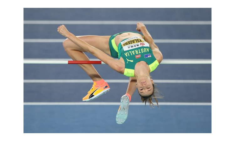 Australian Olyslagers retains world indoor high jump title