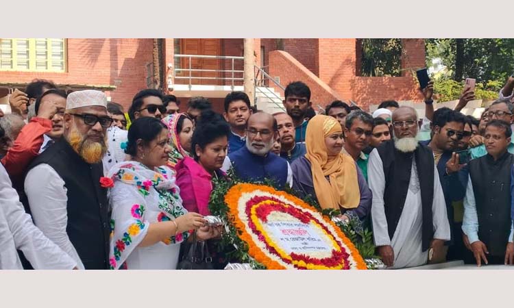 জাতির পিতার সমাধিতে মৎস্য ও প্রাণিসম্পদ মন্ত্রীর শ্রদ্ধা