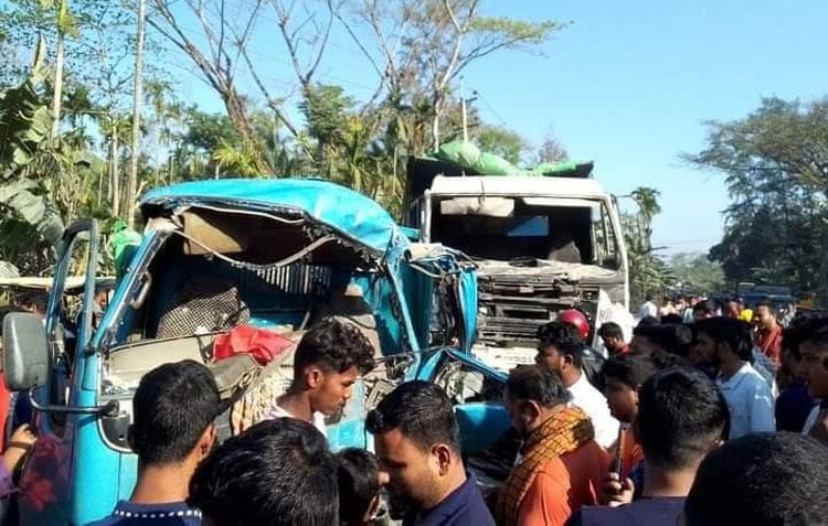 লক্ষ্মীপুরে ট্রাক-পিকআপ সংঘর্ষে একজন নিহত