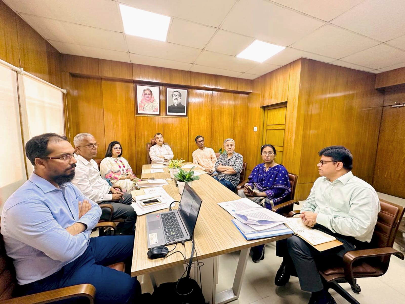 সাবের হোসেন চৌধুরীর সাথে প্রজ্ঞা এবং আত্মা’র প্রতিনিধি দলের বৈঠক