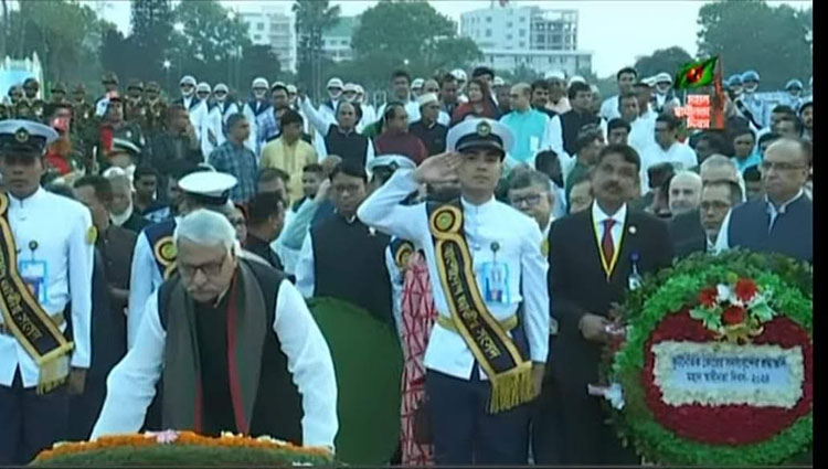 জাতীয় স্মৃতিসৌধ ও জাতির পিতার প্রতিকৃতিতে ডেপুটি স্পিকারের শ্রদ্ধা