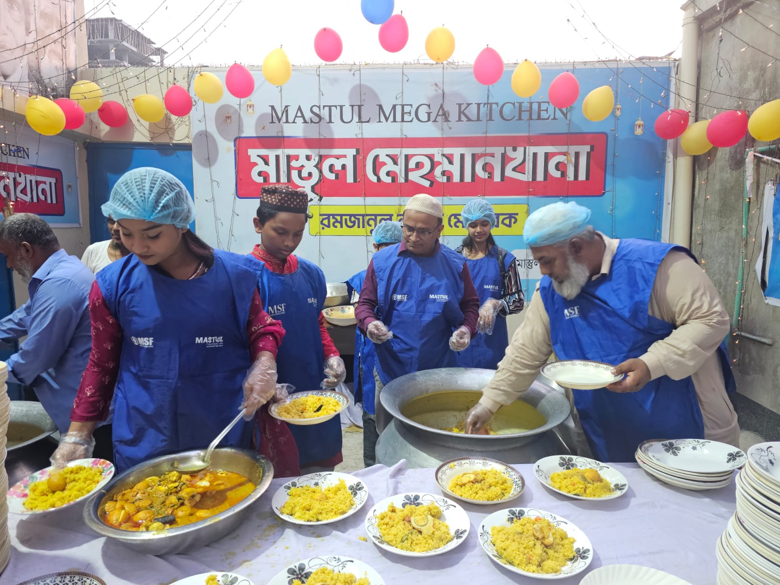 হতদরিদ্র ও ছিন্নমূল মানুষের মাঝে নুসরাত জাহান তমা ফাউন্ডেশনের ইফতার