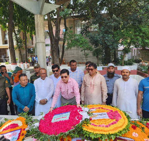 বীর মুক্তিযোদ্ধা শহীদ শেখ জামালের জন্মদিনে মেয়র তাপসের শ্রদ্ধা