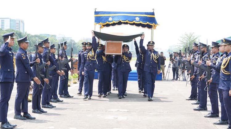 স্কোয়াড্রন লিডার মুহাম্মদ আসিম জাওয়াদ এর ফিউনারেল প্যারেড অনুষ্ঠিত