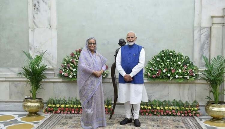 নরেন্দ্র মোদিকে শেখ হাসিনার আমন্ত্রণ