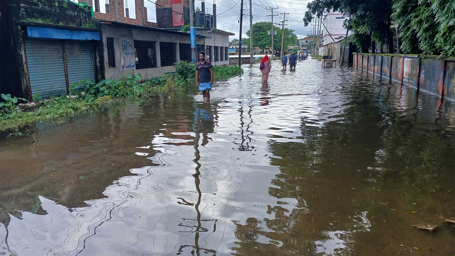 নোয়াখালী সদর উপজেলায় পানি বেড়েছে