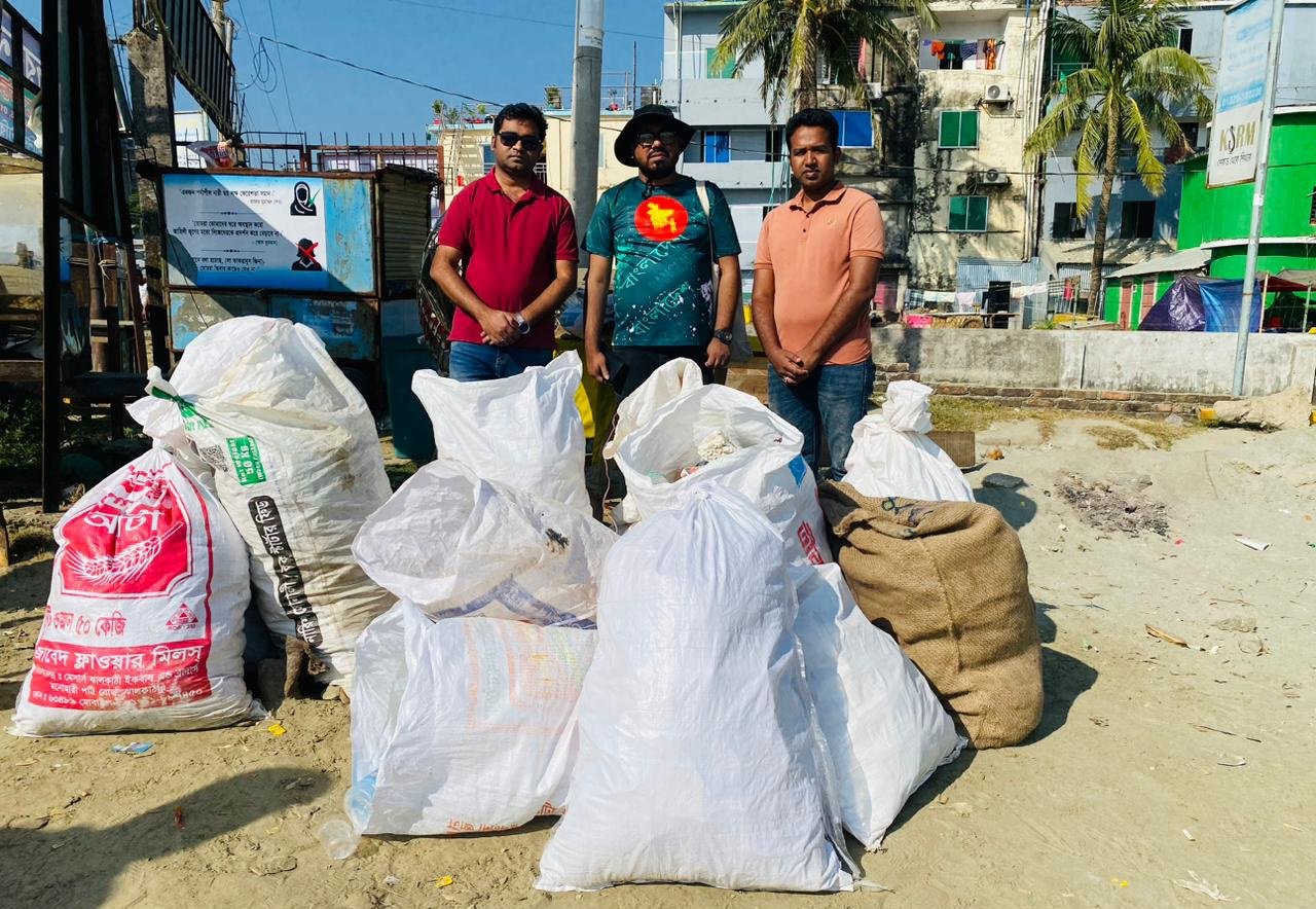 কুয়াকাটা সমুদ্র সৈকতে পরিচ্ছন্নতা অভিযান, ৩২৩ কেজি বর্জ্য অপসারণ