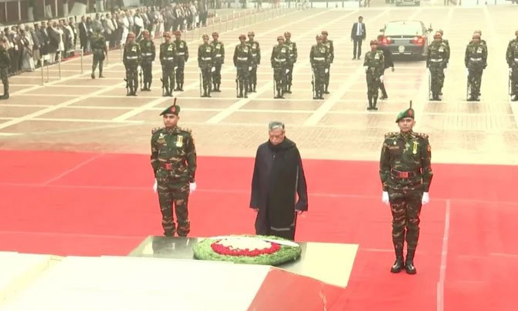 শহিদ বুদ্ধিজীবীদের প্রতি রাষ্ট্রপতির শ্রদ্ধা 