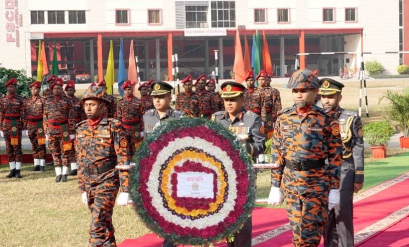 মহান বিজয় দিবস উদযাপন করেছে ফায়ার সার্ভিস