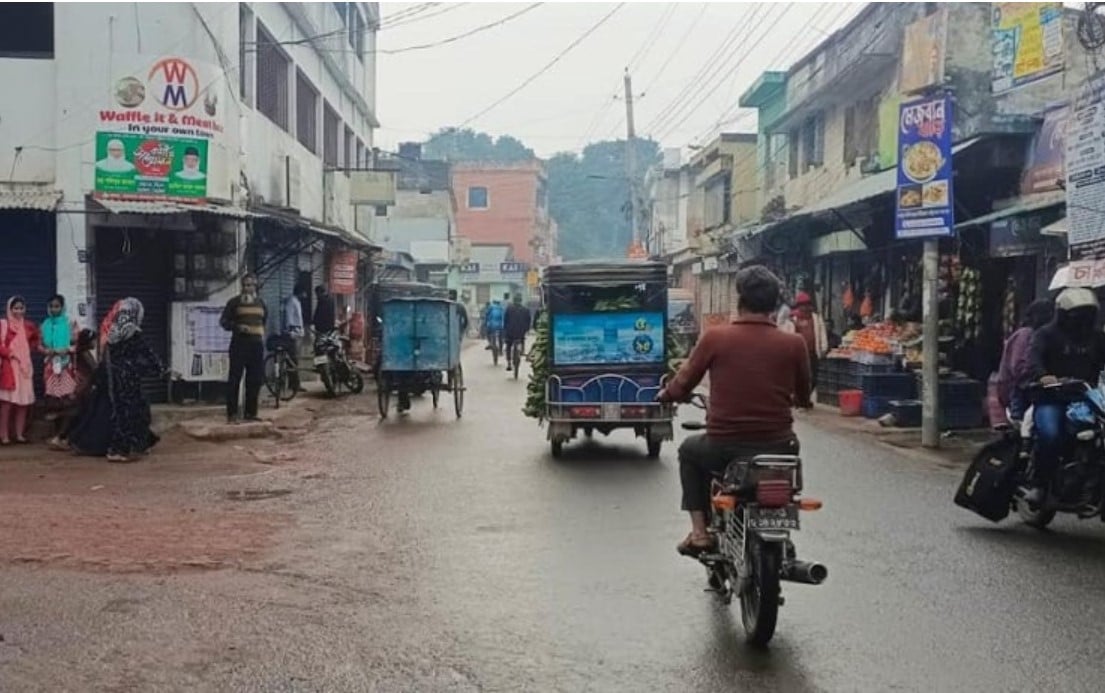 বঙ্গোপসাগরে সৃষ্ট নিম্নচাপের প্রভাবে সাতক্ষীরায় গুড়ি গুড়ি বৃষ্টি 