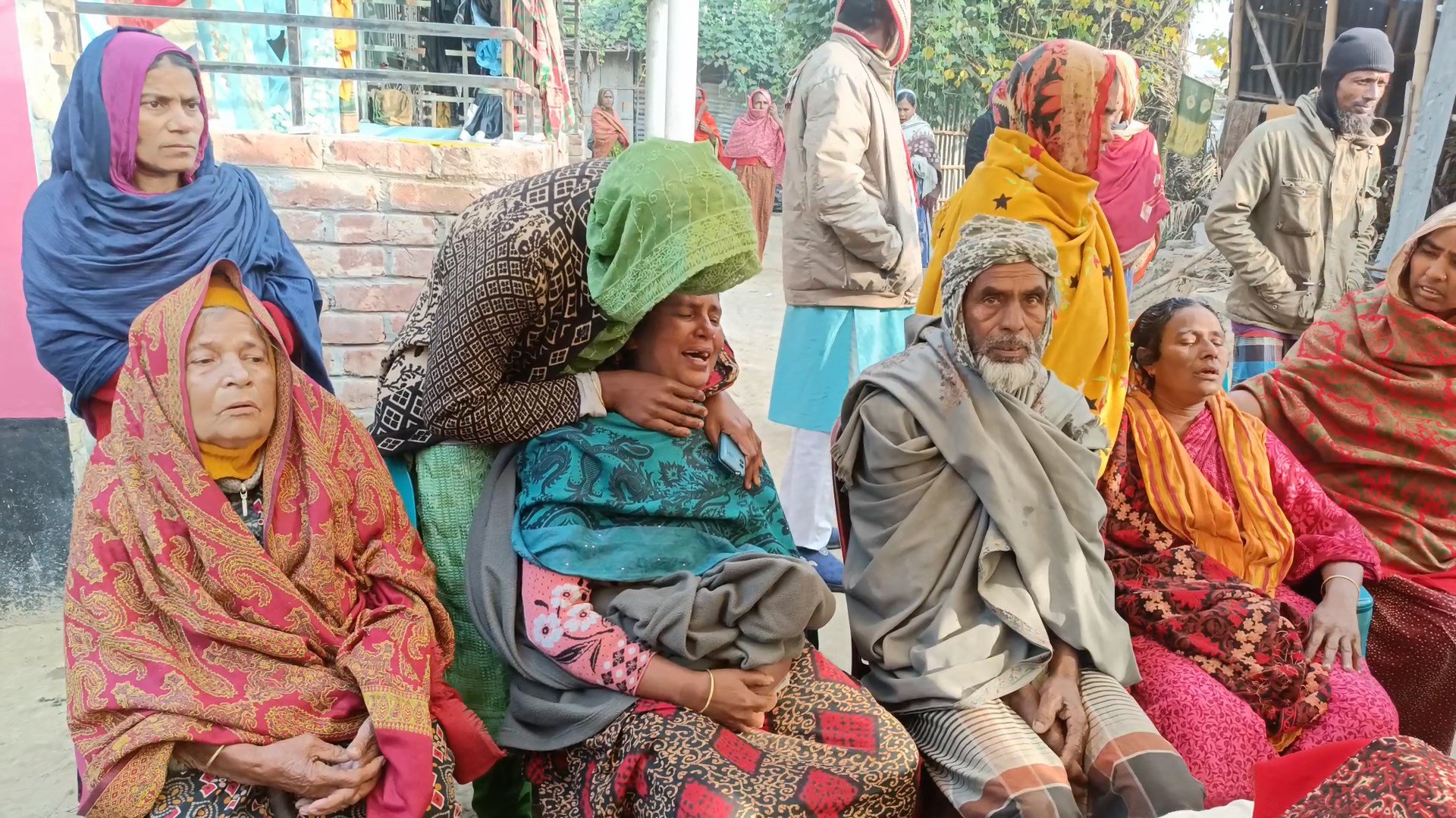 ঝিনাইদহে গাছের সঙ্গে মোটরসাইকেলের ধাক্কায় স্কুলছাত্র নিহত