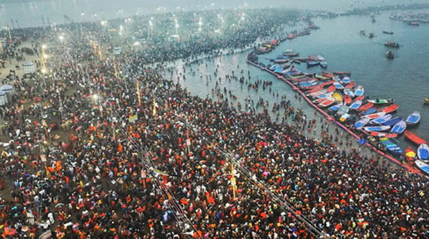 কুম্ভমেলাতে পদদলিত হওয়া রুখতে ভারতের এআই ব্যবহার